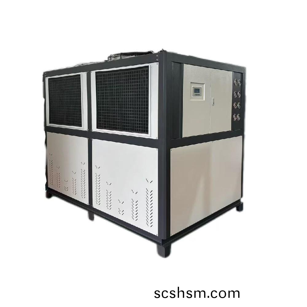 防曝型冷水機